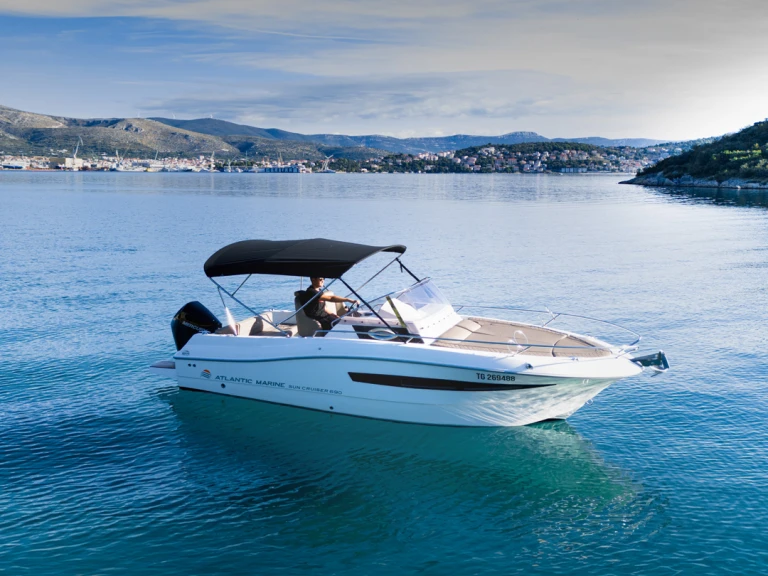 Location bateau Atlantic 690 sun cruiser à Marina Okrug Gornji sur Samboat