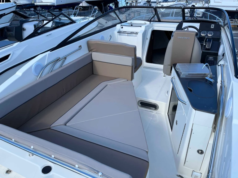 Louer Bateau à moteur avec ou sans skipper Quicksilver à La Rochelle