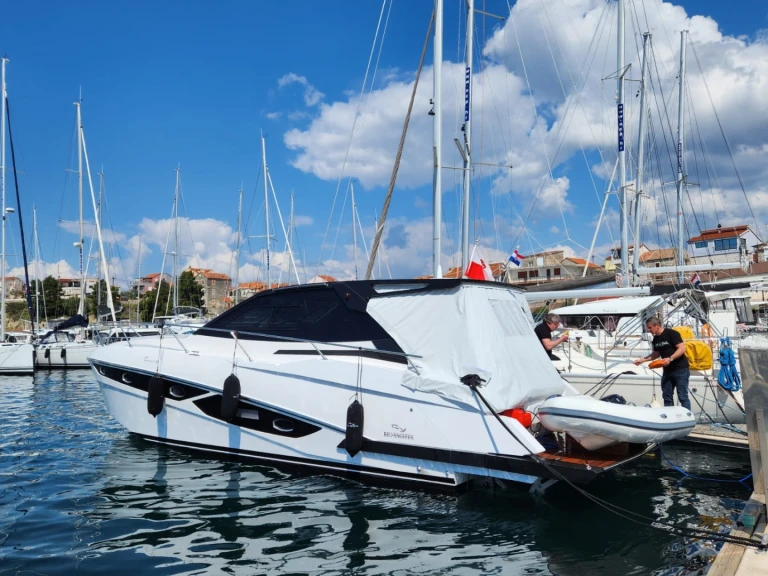 Location Bateau à moteur Rio Yachts avec permis