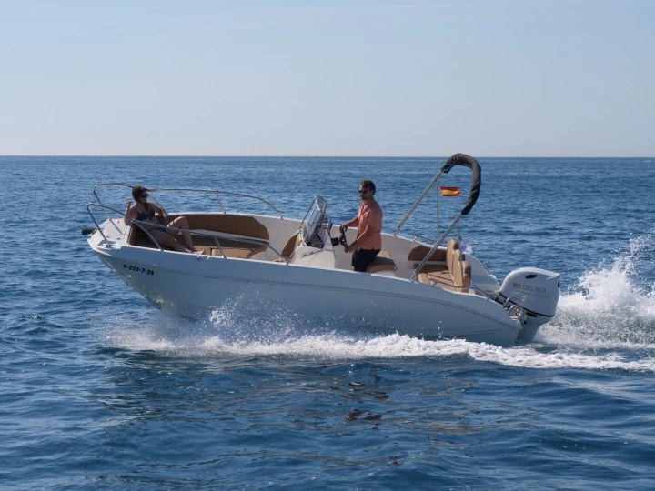 Location Bateau à moteur Cantiere Nautico Speedy avec permis