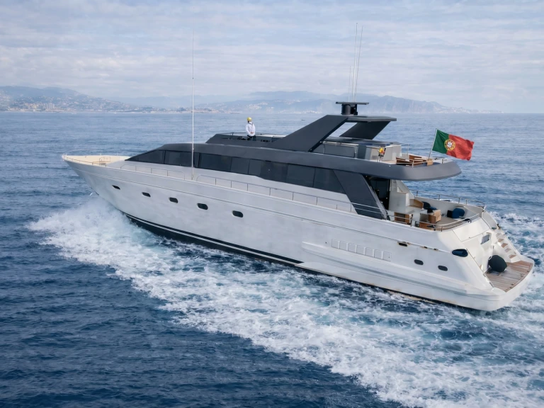 Location Yacht Falcon avec permis