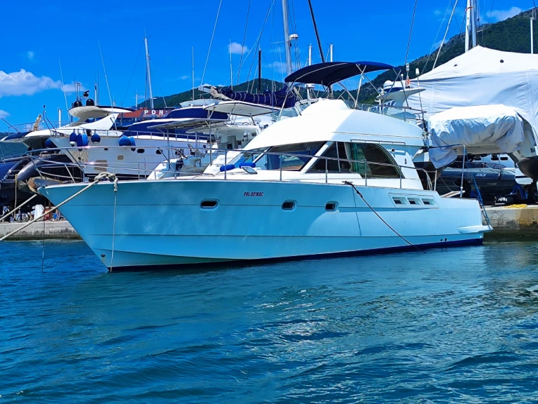 Location bateau Tivat pas cher Antares 13.80