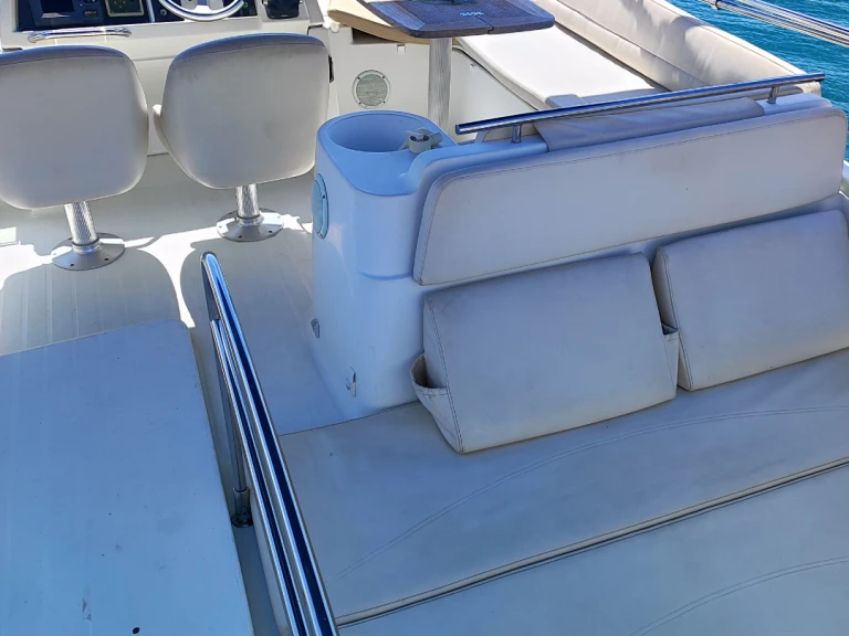 Louer Bateau à moteur avec ou sans skipper Bénéteau à Tivat