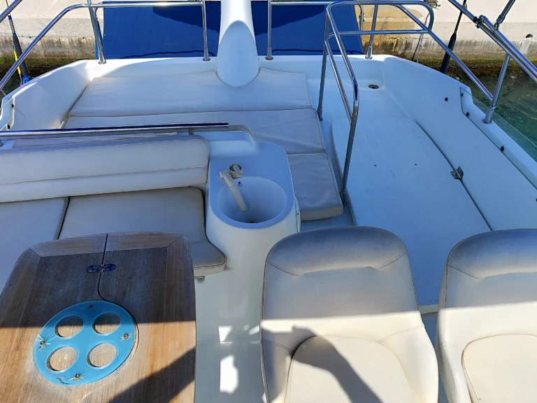 Location Bateau à moteur Bénéteau avec permis