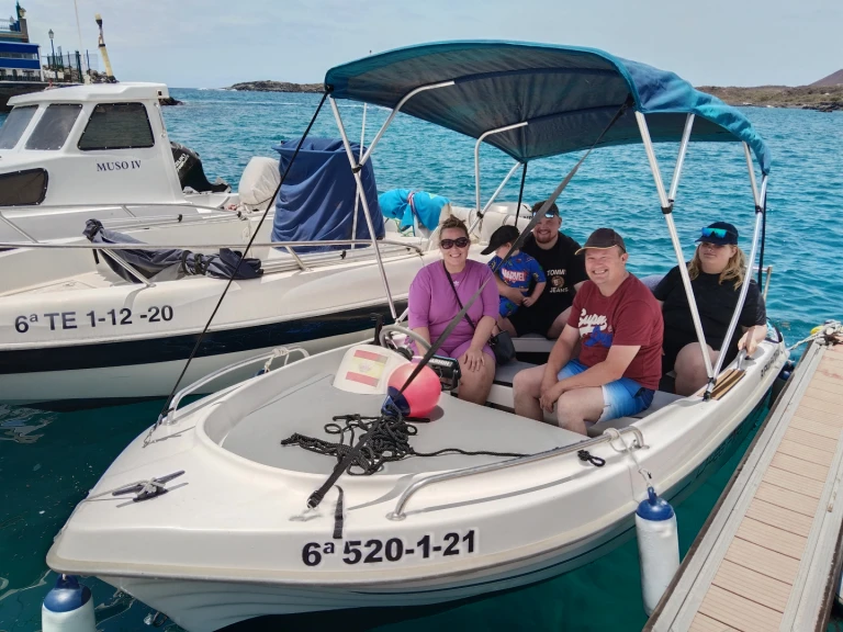 Location bateau Arona pas cher D-400 F1RST