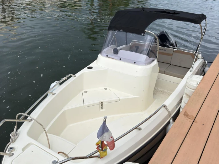 Quicksilver silver 465 a louer à Empuriabrava