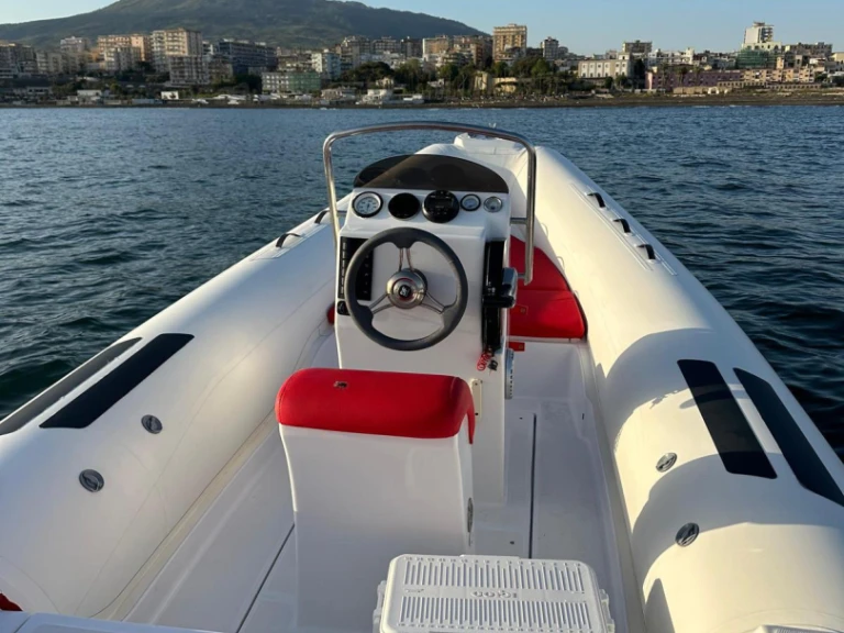 Location bateau DOMAR F6 à Torre Annunziata sur Samboat