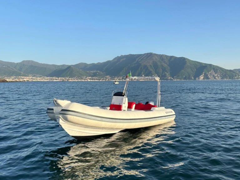 DOMAR F6 a louer à Torre Annunziata