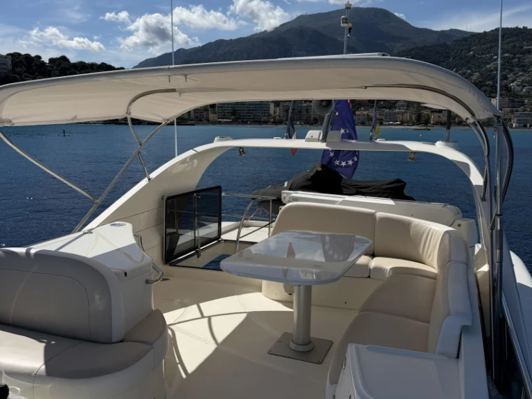 Location à Marina Baie des Anges, France - vz 68 sur SamBoat