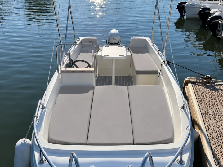 Louer Bateau à moteur avec ou sans skipper Selva à Mandelieu-la-Napoule