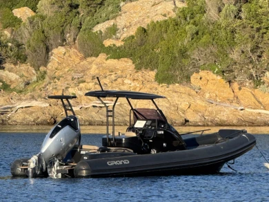 Noleggiare una Grand Boats G850 a Île du Levant