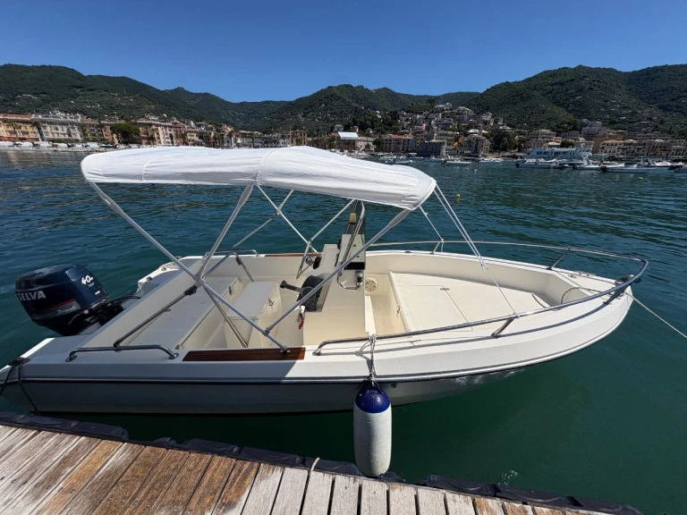 Louez un Capelli Cap16 à Porto Turistico Internazionale Di Rapallo
