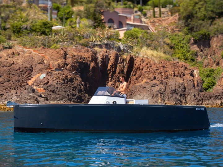 Louer Bateau à moteur avec ou sans skipper Smartboat à Cannes