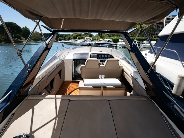 Louez un Sunseeker Tomahawk 37 à Cannes