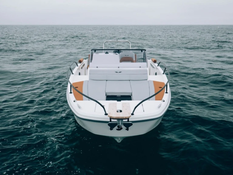Bateau à moteur à louer à Marina deportiva de Menorca au meilleur prix