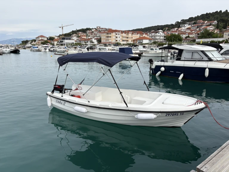 Adria M-Sport 500 Ombre 2 a louer à Trogir