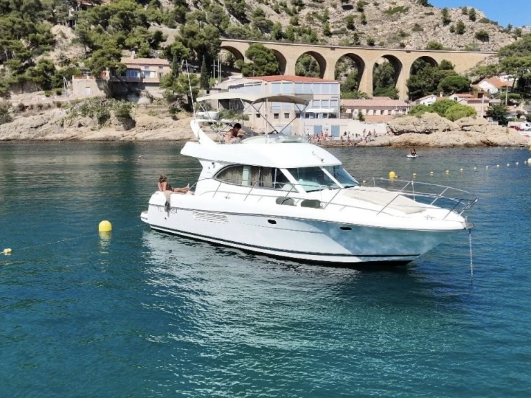Louez un Jeanneau Prestige 36 à Marseille