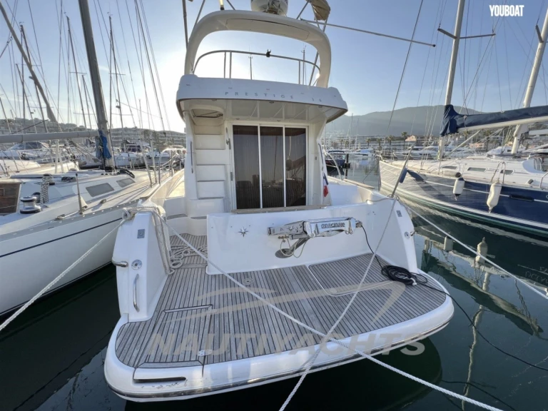 Location bateau Marseille pas cher Prestige 36