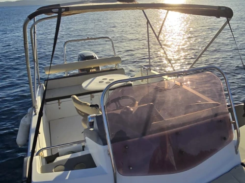 Location Bateau à moteur à Saint-Raphaël - Bénéteau Flyer 6