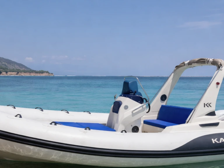 Louez un Kardis Kardis Fox 570 à Marina di Portisco