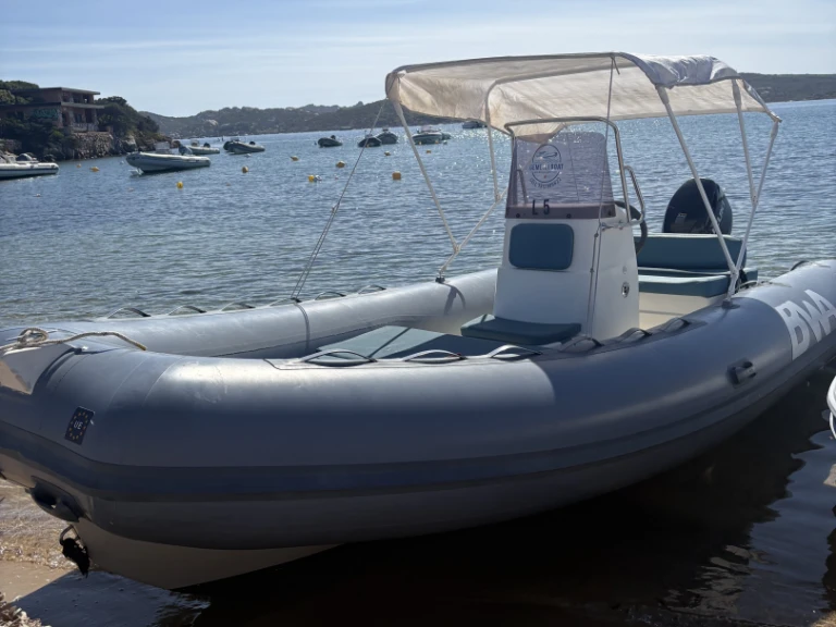 Location Semi-rigide à Palau - Bwa California 550