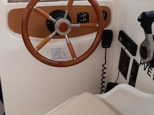 Location bateau France pas cher Merry Fisher 650