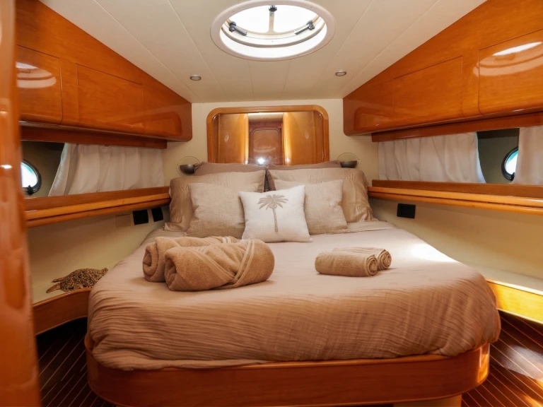 Location à Golfe-Juan - Raffaelli 52 sur SamBoat