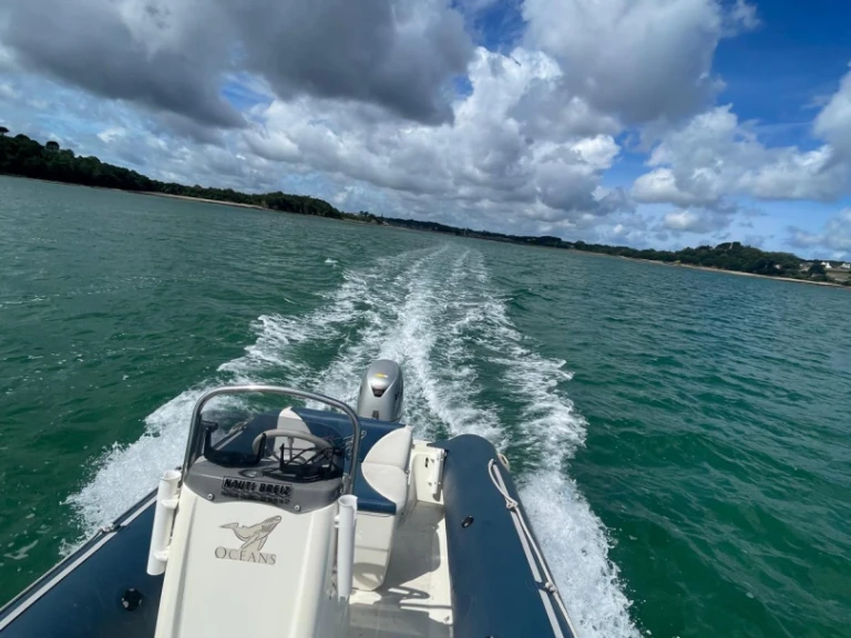 Bateau à moteur à louer à Paimpol au meilleur prix