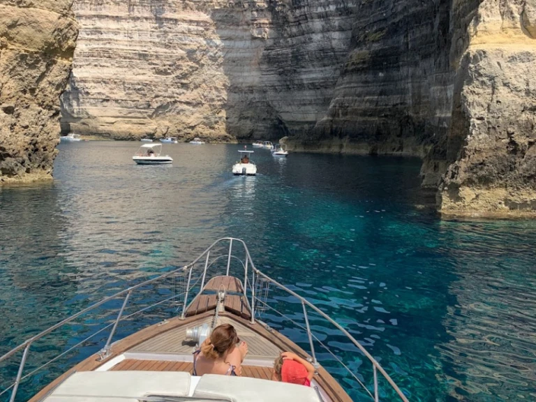 Location bateau Lampedusa pas cher cabinato