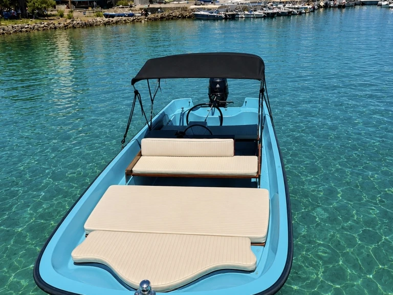 Location bateau Aci Trezza pas cher Boston Whaler 17