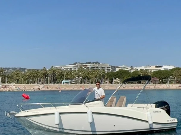 Location à Cannes - Quicksilver Quicksilver 605 Sundeck sur SamBoat