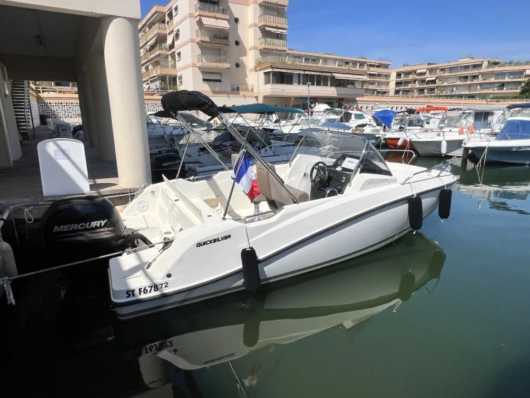 Location Bateau à moteur à Cannes - Quicksilver Quicksilver 605 Sundeck