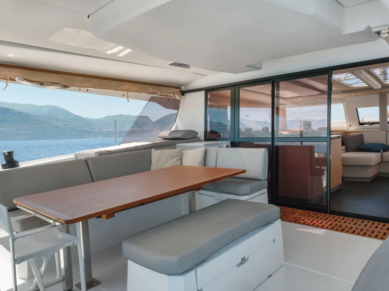 Location Catamaran Fountaine Pajot avec permis