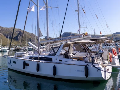 Bénéteau Oceanis 38 charter bareboat or skippered in  Port de Pollença