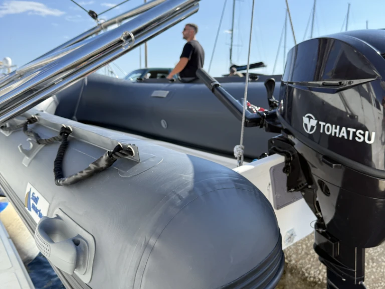 Location bateau Lávrio pas cher Bali 4.8 (4 cab +1)