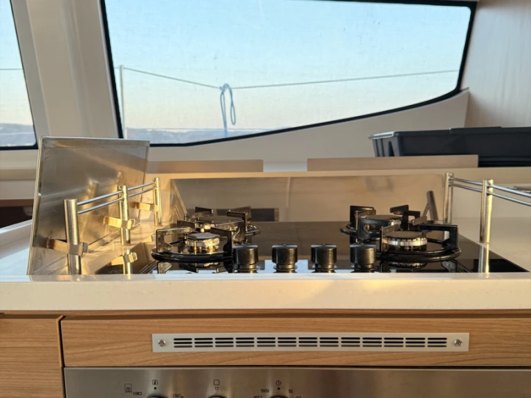 Location bateau Néa Péramos pas cher Bali 4.8 (5+1 cab)