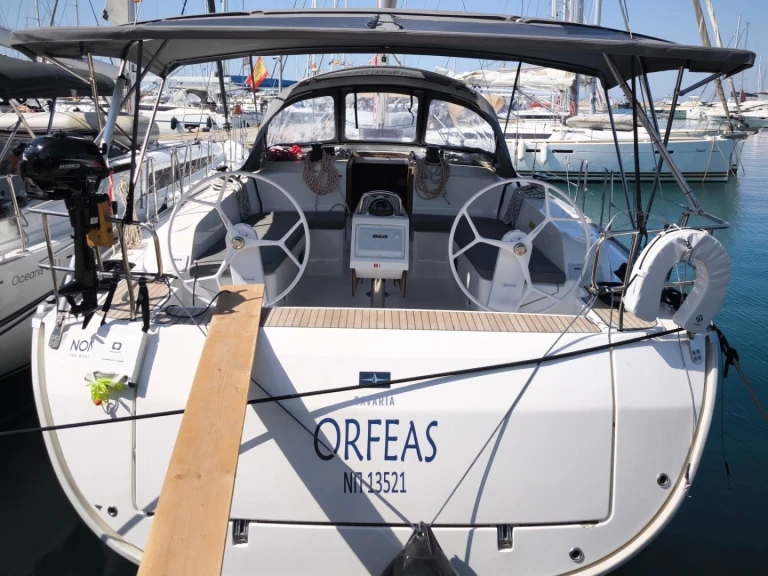 Bavaria Cruiser 46 a louer à Álimos