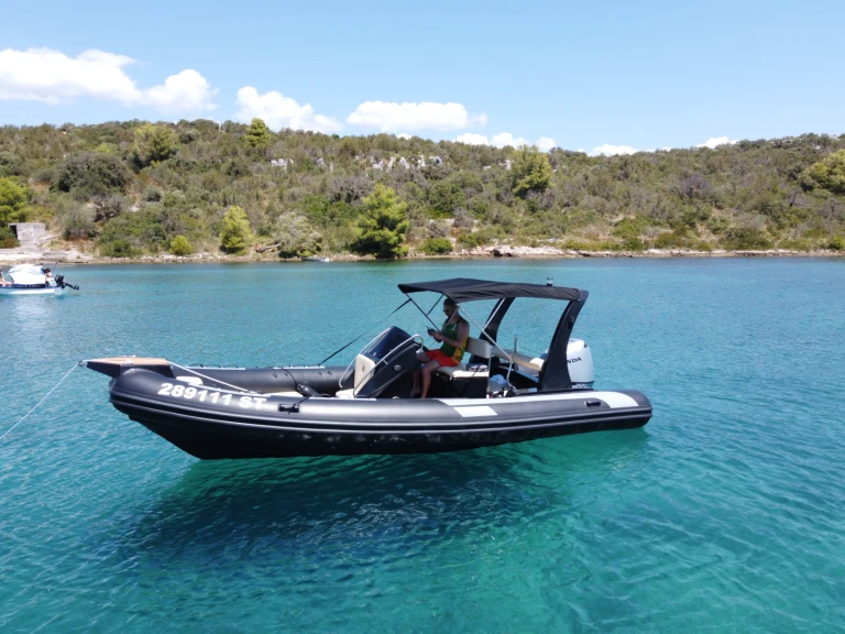 Inception 680 a louer à Trogir