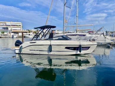 Location Bateau à moteur à Port-Camargue - Quicksilver Activ 755 Cruiser
