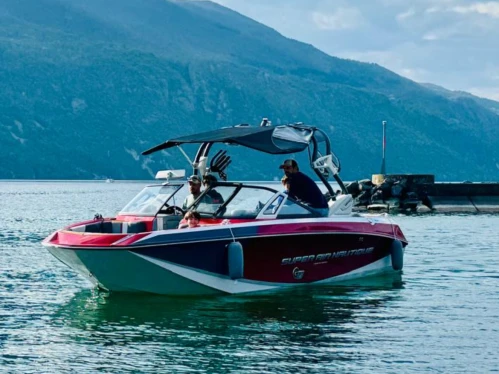 Location Bateau à moteur à Aix-les-Bains - Nautique Correct Craft g21