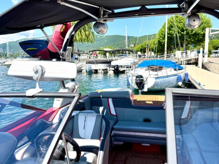 Location bateau Nautique Correct Craft g21 à Aix-les-Bains sur Samboat