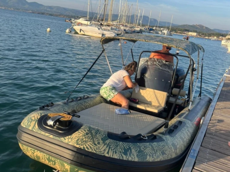 Location à Le Brusc - Océan Skull oceanskull AL550 sur SamBoat