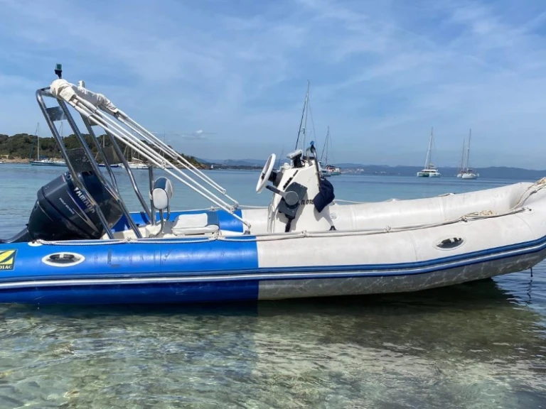 Location bateau Zodiac Medline 500 Neo à Le Brusc sur Samboat