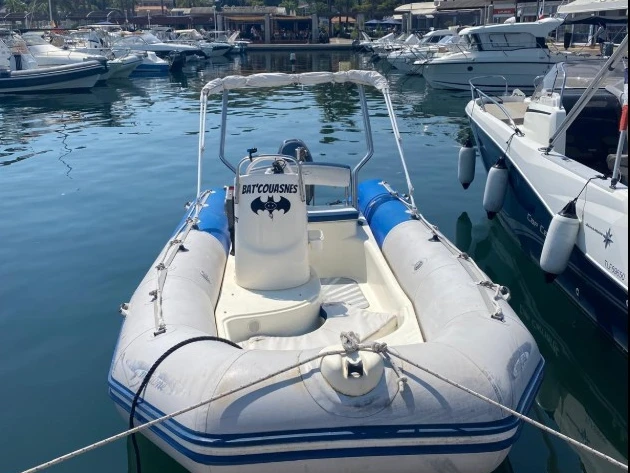 Location à Le Brusc - Zodiac Medline 500 Neo sur SamBoat