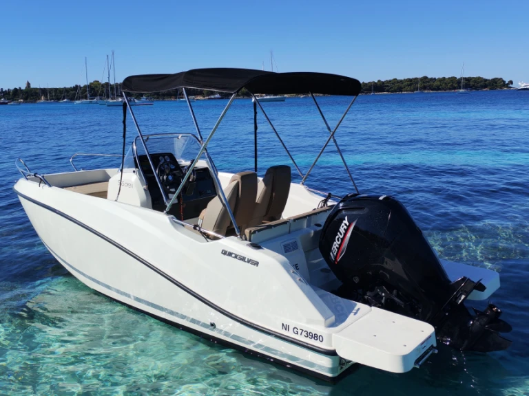 Location à Mandelieu-la-Napoule - Quicksilver Quicksilver 555 Open sur SamBoat