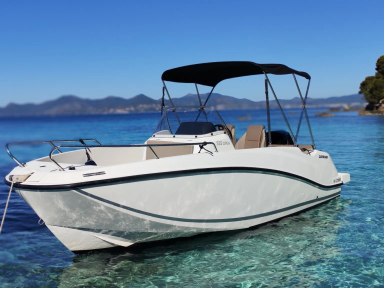 Location bateau Mandelieu-la-Napoule pas cher Quicksilver 555 Open