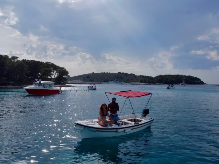 Location bateau Jugoplastika Jugoplastika à Hvar sur Samboat