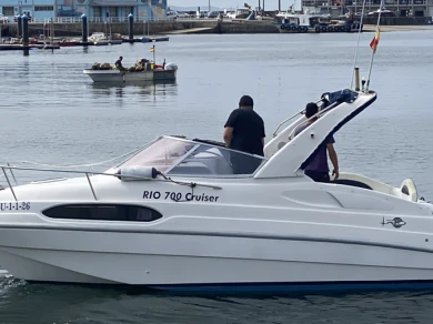 Rio Rio 700 Cruiser a louer à A Pobra do Caramiñal