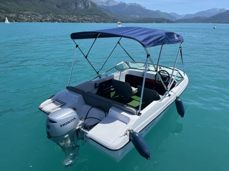 Louez un Glastron GT 185 à Annecy