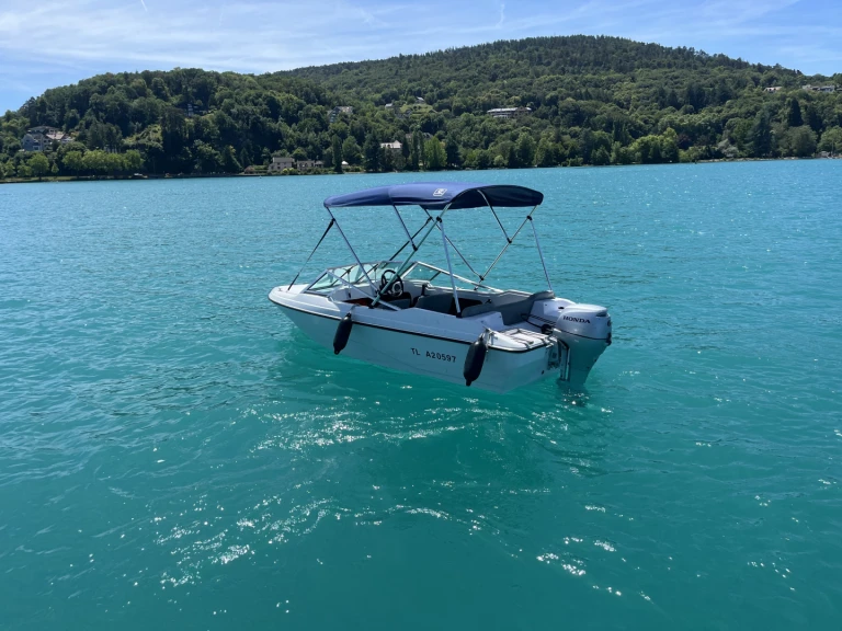 Location Bateau à moteur à Annecy - Glastron GT 185